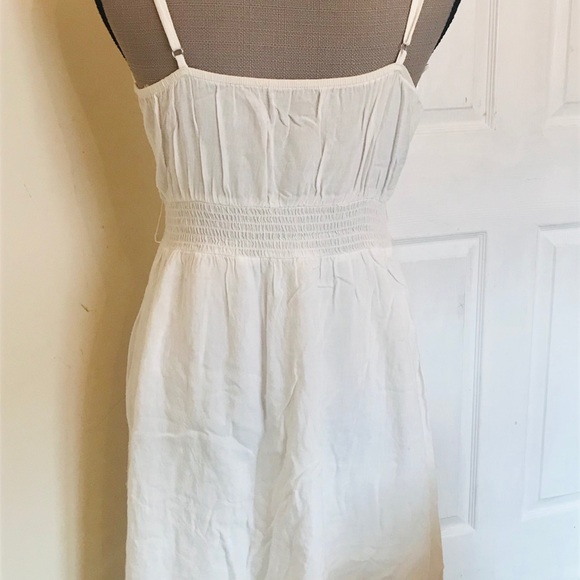 White Dress - Picture 4 of 4